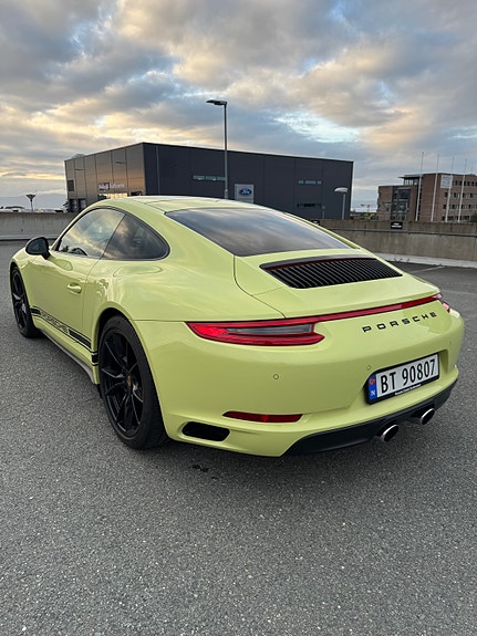 Porsche 911 5 of 30
