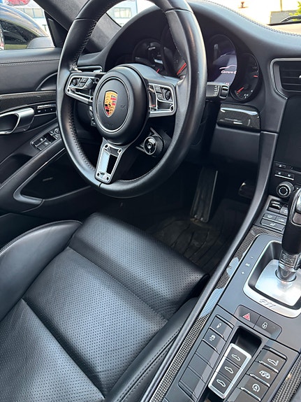 Porsche 911 20 of 30