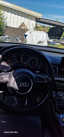 Audi A8 6 of 9