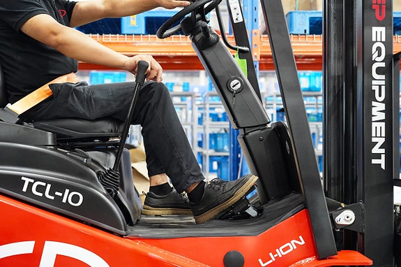 EP TCL101- NY! En liten og smidig elektrisk truck, 1000 KG løftekapasitet, sideskift på gafler, vedlikeholdsfritt batteri. RASK LEVERING! 5 of 5
