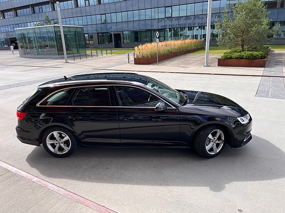 Audi A4 4 of 30