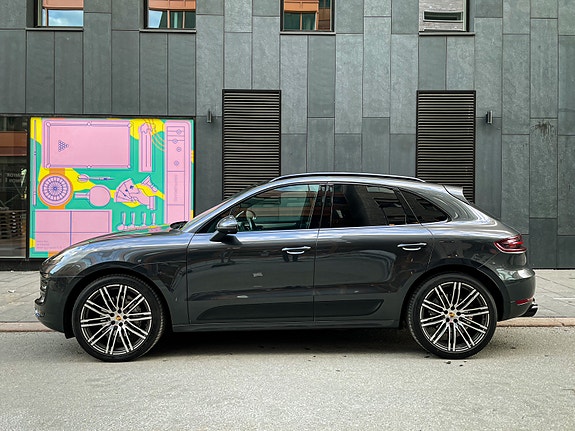 Porsche Macan 5 of 5