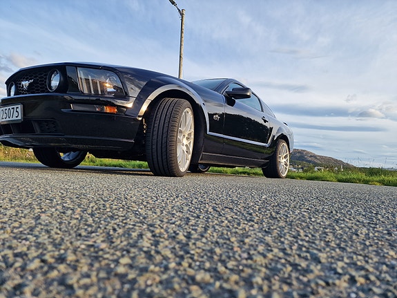 Ford Mustang 12 of 30