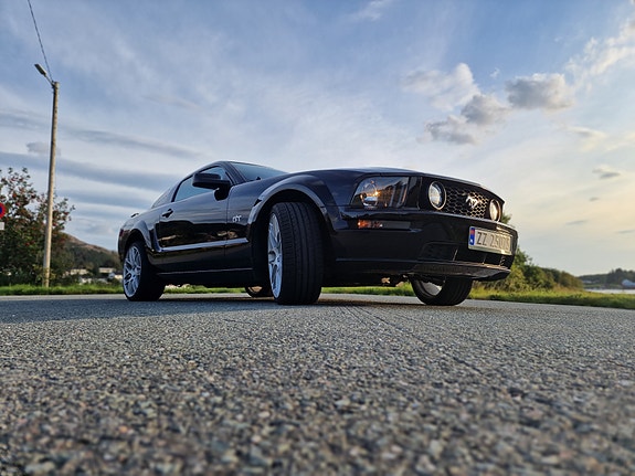 Ford Mustang 9 of 30