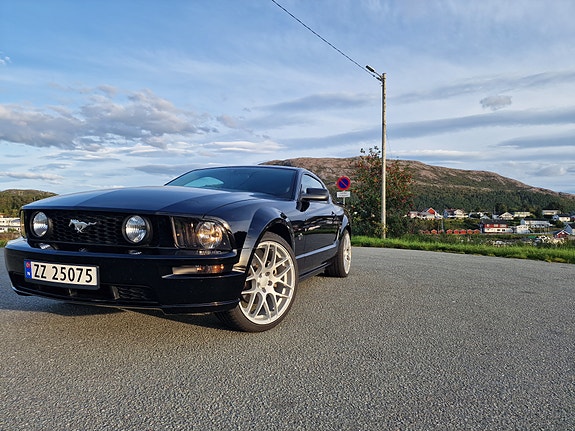 Ford Mustang 11 of 30