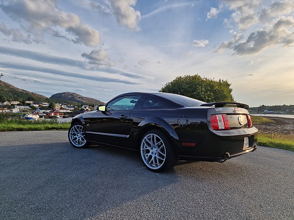 Ford Mustang 6 of 30