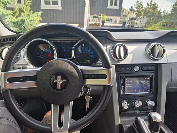 Ford Mustang 23 of 30