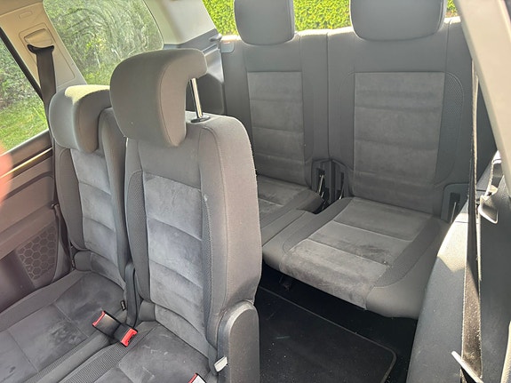 Volkswagen Touran 7 of 9