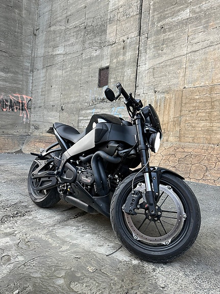 Buell XB12 city crossing 2 of 5
