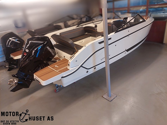 Ny Uttern D65 White Premium Edition m/Mercury 200 //MYE UTSTYR // SPAR 89.560,-