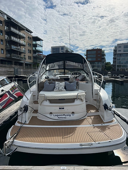 Strøken og velutstyrt BAVARIA 32 SPORT selges. Kun gått 900 timer! 24 of 30