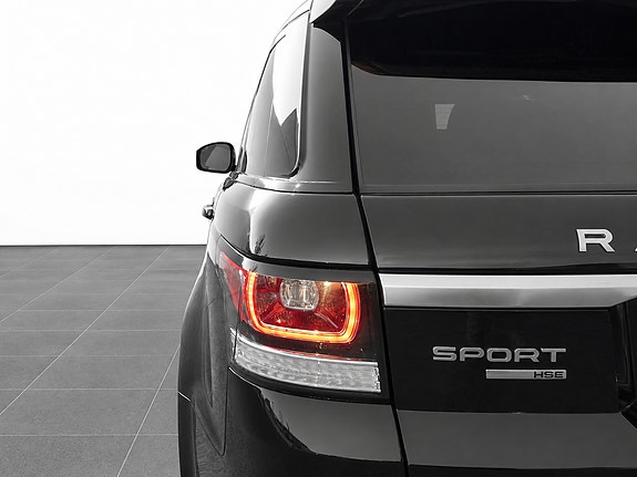 Land Rover Range Rover Sport 11 of 22
