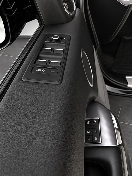 Land Rover Range Rover Sport 18 of 22
