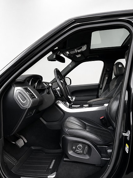Land Rover Range Rover Sport 19 of 22
