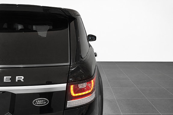 Land Rover Range Rover Sport 15 of 22