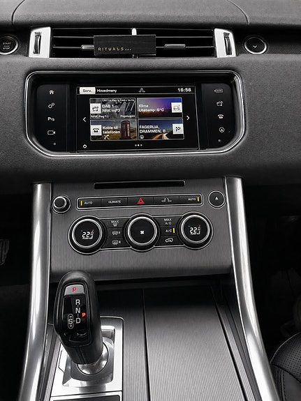 Land Rover Range Rover Sport 21 of 22