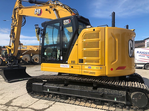 Cat 325 2 of 6