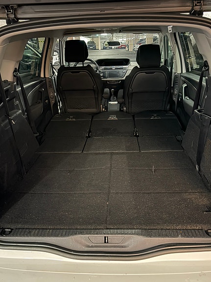 Citroen Grand C4 Picasso 17 of 25