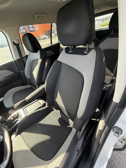 Citroen Grand C4 Picasso 9 of 25