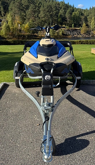 Sea-Doo Spark Trixx 3UP 2 of 3
