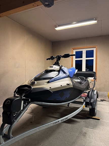 Sea-Doo Spark Trixx 3UP 3 of 3