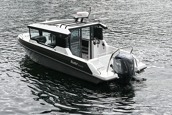 KUPP! Fabrikkny Buster Cabin + Yamaha F225XCB 3 of 5