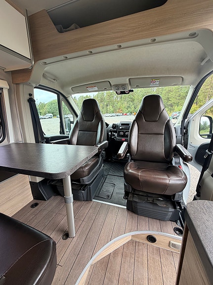 Weinsberg 600 Carabus - Family - Køyesenger 15 of 24