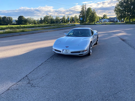 Chevrolet Corvette 5 of 26