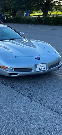 Chevrolet Corvette 18 of 26