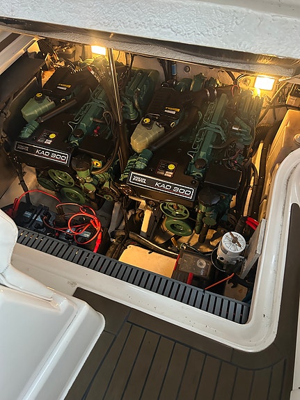 Sea Ray 335 6 of 30