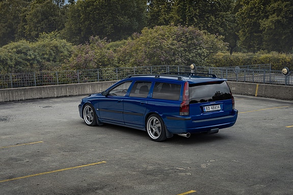 Volvo V70 4 of 30