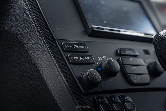 Volvo V70 18 of 30
