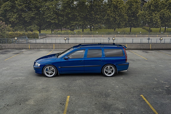 Volvo V70 3 of 30