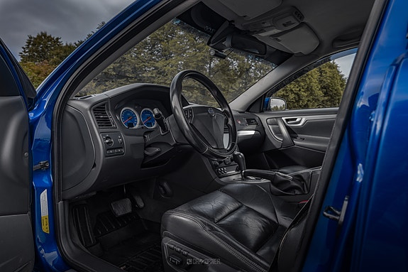 Volvo V70 12 of 30