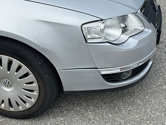 Volkswagen Passat 15 of 17