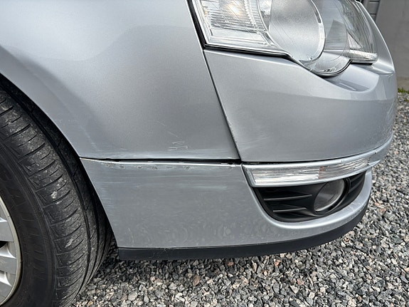 Volkswagen Passat 14 of 17