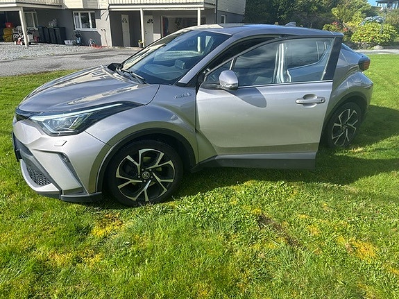 Toyota C-HR 4 of 7
