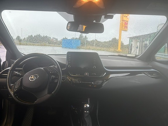 Toyota C-HR 6 of 7