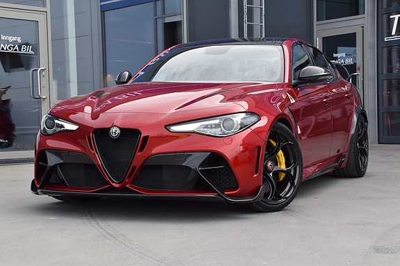 Alfa Romeo Giulia 5 of 5