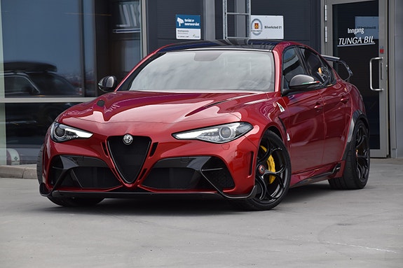 Alfa Romeo Giulia 3 of 5