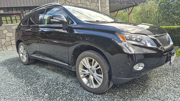 Lexus RX450h 2 of 5