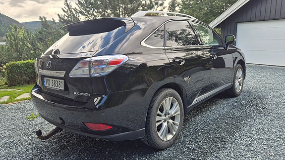 Lexus RX450h 5 of 5
