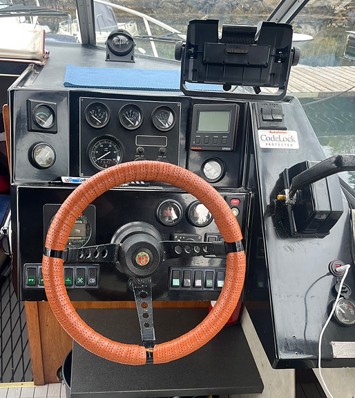 Marex 2300 Gambler, Volvo Penta AD31 3 of 5