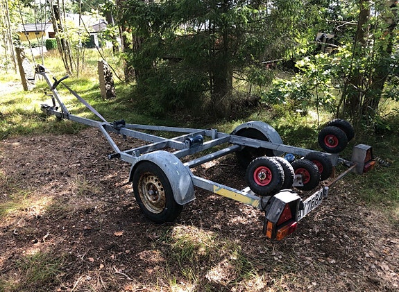 Bella 512 Europa med Honda 50hk 4-takt og registrert tilhenger. 2 of 5