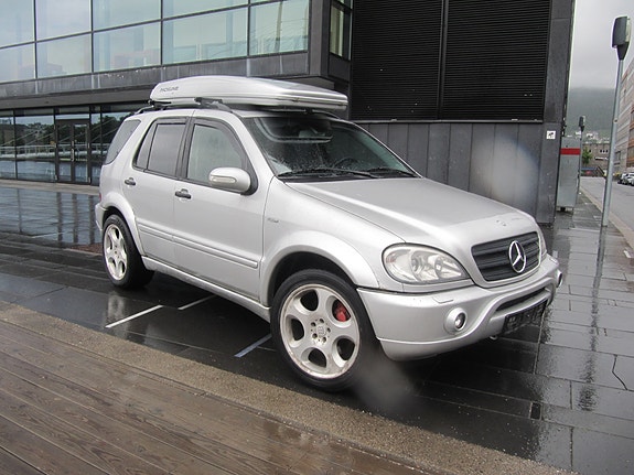 Mercedes-Benz M-Klasse 2 of 30
