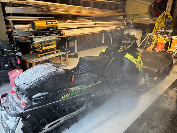 Lynx Boondocker std 3700 800re-Tec 14 of 15