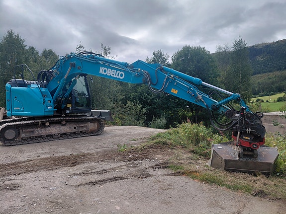 Kobelco SK140SR LC-7 2 of 12