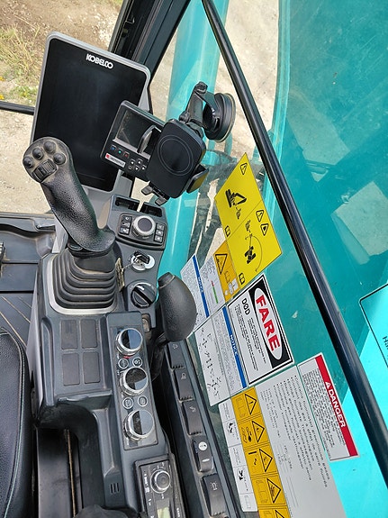 Kobelco SK140SR LC-7 6 of 12