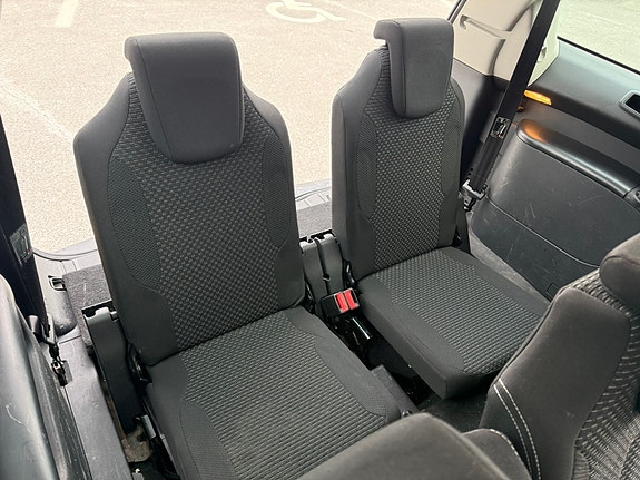 Citroen Grand C4 Picasso 16 of 17