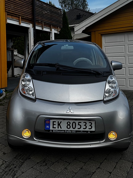 Mitsubishi i-Miev 4 of 7